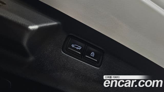 Hyundai Santa Fe 2023 — Şəkil 18/20