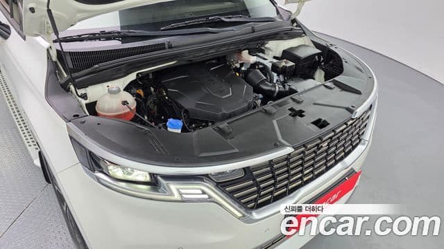 Kia Carnival 2021 — Photo 13/20