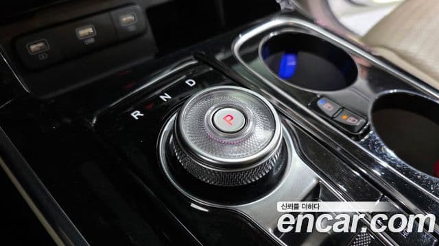 Kia Carnival 2021 — Photo 17/20
