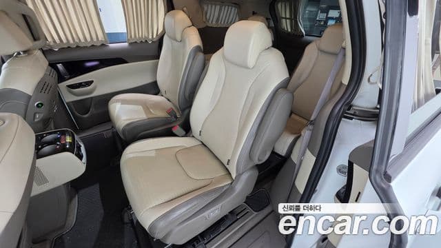Kia Carnival 2021 — Photo 16/20
