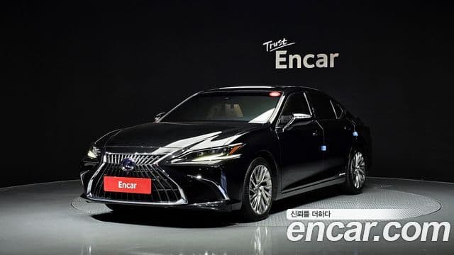 Lexus ES300h 2022 — ფოტო 9/19