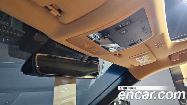Lexus ES300h 2022 — ფოტო 18/19