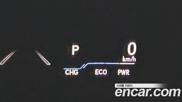 Lexus ES300h 2022 — ფოტო 19/19