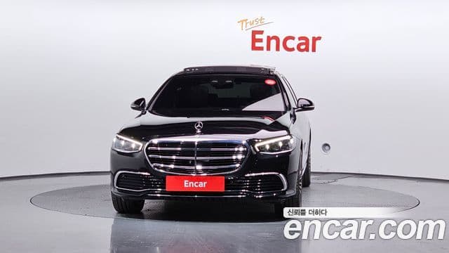 Mercedes-Benz S-Class 2025 — Photo 7/20