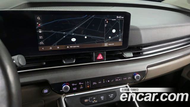 Kia Carnival 2024 — ფოტო 14/20