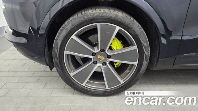 Porsche Cayenne 2020 — Şəkil 15/20