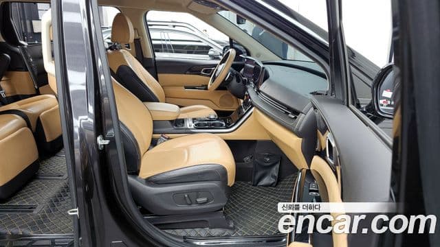Kia Carnival 2020 — Фото 11/20