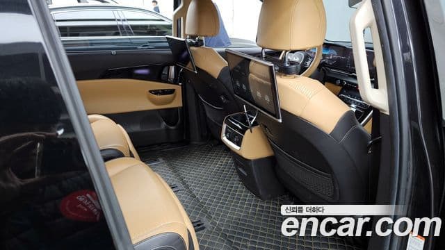 Kia Carnival 2020 — Фото 12/20