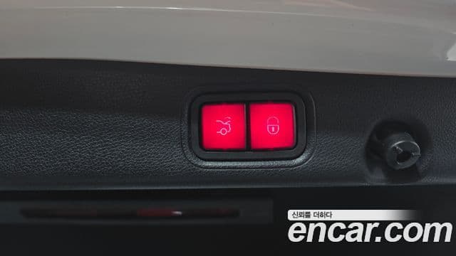 Mercedes-Benz E-Class 2022 — Photo 10/20