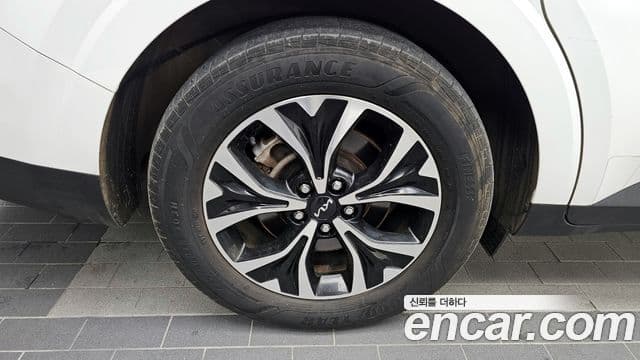 Kia Carnival 2022 — фото 5 из 20
