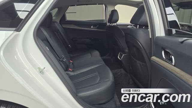 Kia K5 2023 — Şəkil 12/20