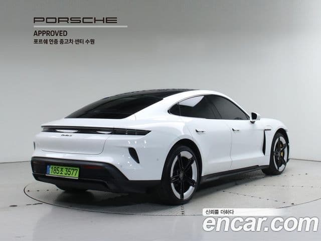 Porsche Taycan 2025 — Şəkil 17/20