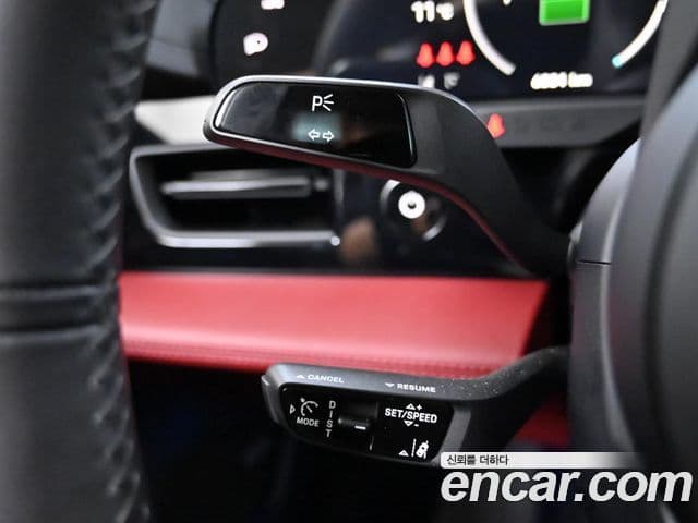 Porsche Taycan 2025 — Şəkil 6/20