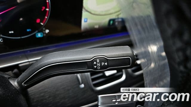Mercedes-Benz GLE-Class 2025 — ფოტო 9/20