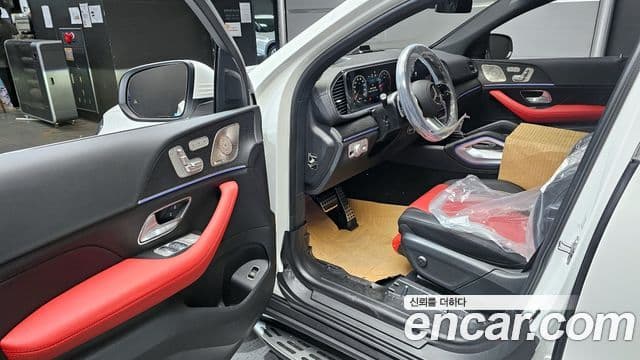 Mercedes-Benz GLE-Class 2025 — ფოტო 10/20