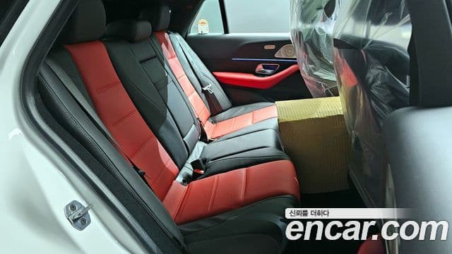 Mercedes-Benz GLE-Class 2025 — ფოტო 12/20