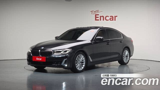 BMW 5 Series 2022 — ფოტო 1/20