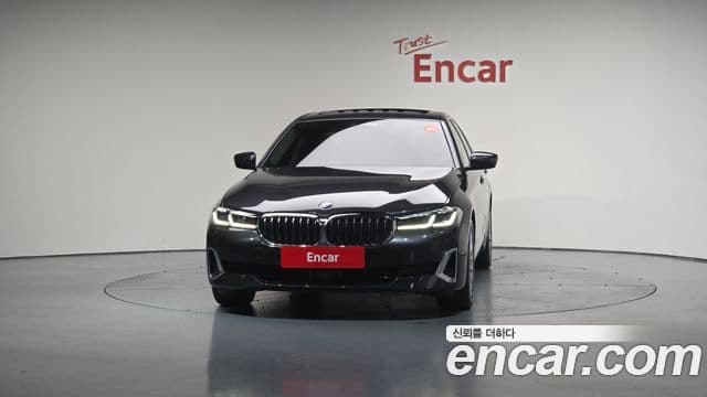 BMW 5 Series 2022 — ფოტო 3/20