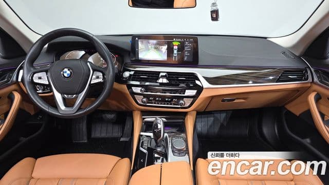BMW 5 Series 2022 — ფოტო 7/20