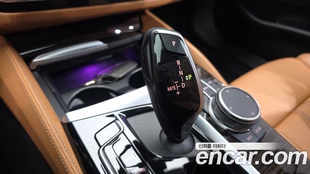 BMW 5 Series 2022 — фото 9 из 20