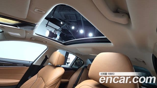 BMW 5 Series 2022 — фото 18 из 20