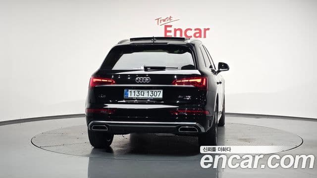 Audi Q5 2021 — Photo 19/20