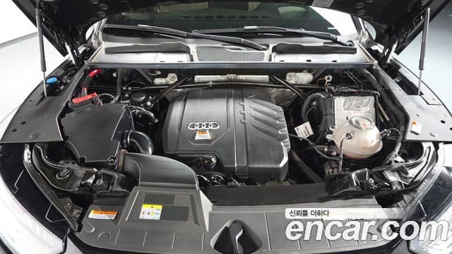 Audi Q5 2021 — Photo 12/20