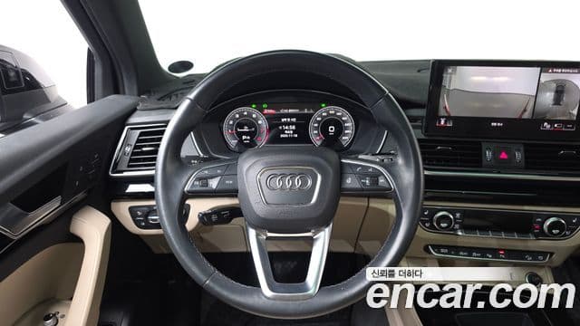 Audi Q5 2021 — ფოტო 13/20