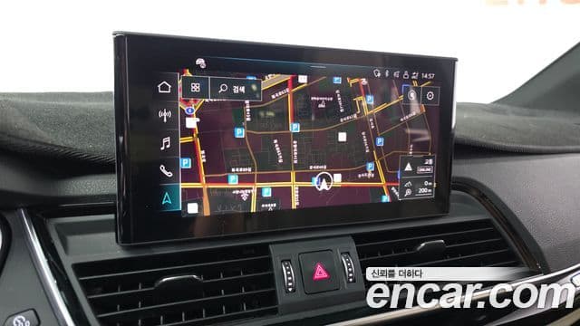 Audi Q5 2021 — Photo 1/20