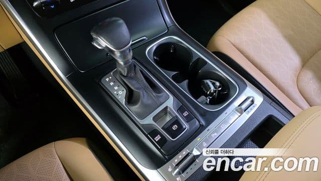 Kia Carnival 2022 — Şəkil 9/20