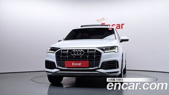Audi Q7 2021 — ფოტო 3/20