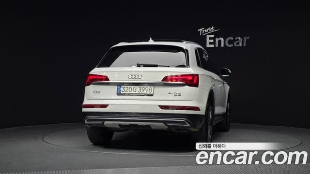 Audi Q5 2022 — Şəkil 4/20