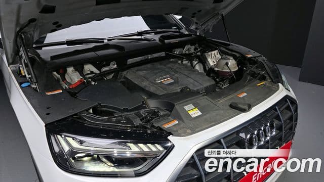 Audi Q5 2022 — Şəkil 6/20