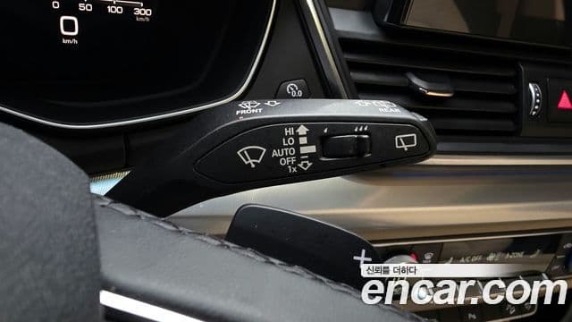 Audi Q5 2022 — Şəkil 17/20