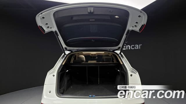 Audi Q5 2022 — Şəkil 19/20