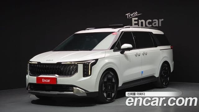 Kia Carnival 2024 — ფოტო 16/20