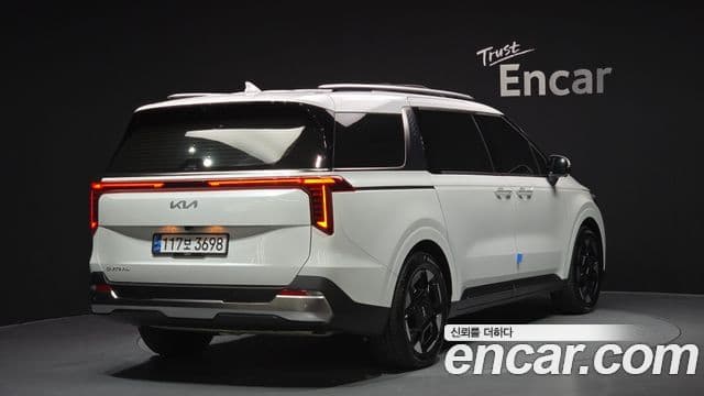 Kia Carnival 2024 — ფოტო 17/20