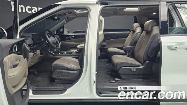 Kia Carnival 2024 — ფოტო 7/20