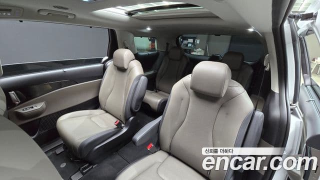 Kia Carnival 2024 — ფოტო 3/20