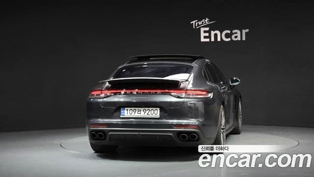 Porsche Panamera 2021 — Фото 4/20