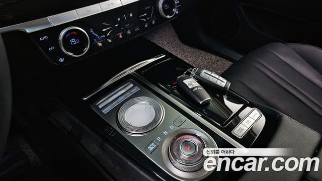 Genesis G80 2020 — ფოტო 18/20