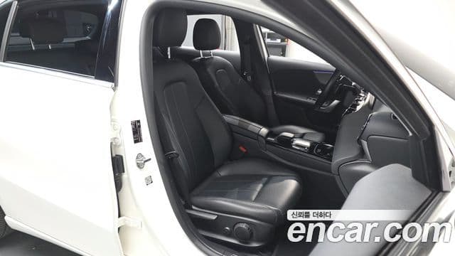 Mercedes-Benz A-Class 2022 — Photo 13/20