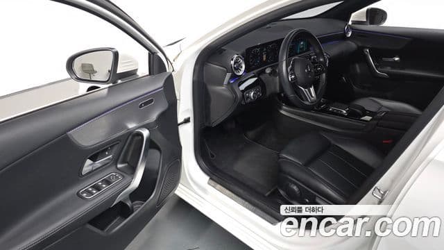 Mercedes-Benz A-Class 2022 — Photo 19/20