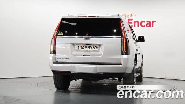 Cadillac Escalade 2020 — ფოტო 4/20