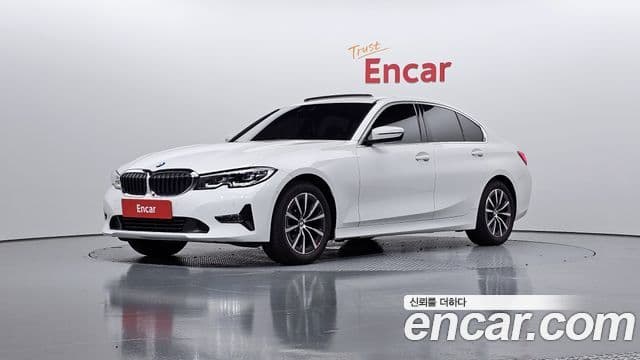 BMW 3 Series 2022 — ფოტო 14/20