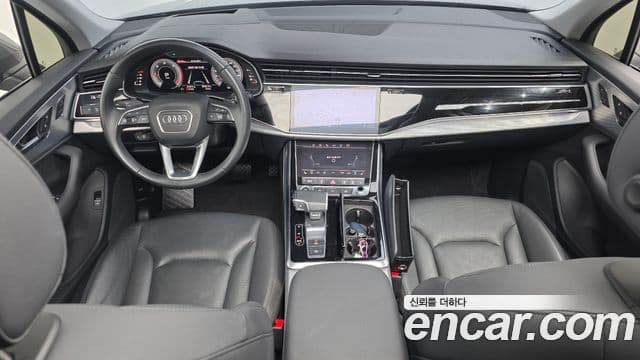 Audi Q7 2021 — ფოტო 7/20