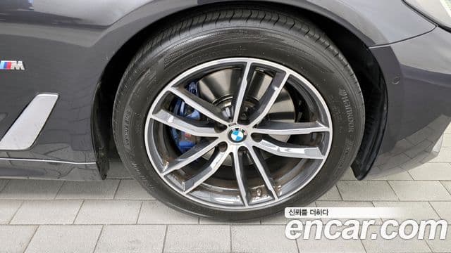 BMW 5 Series 2020 — ფოტო 5/20