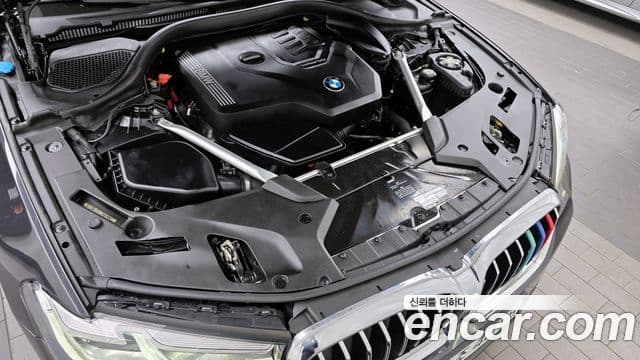 BMW 5 Series 2020 — ფოტო 6/20