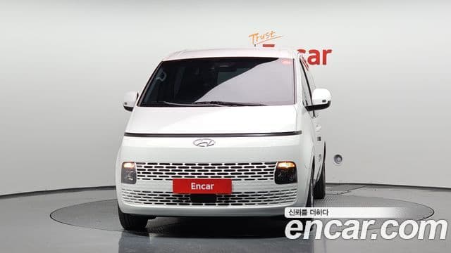 Hyundai Staria 2021 — ფოტო 3/20