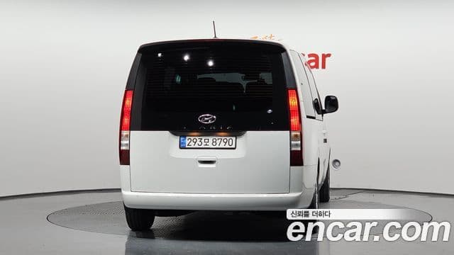 Hyundai Staria 2021 — ფოტო 4/20